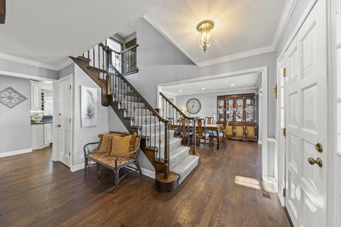 710 Longfellow Dr, Wheaton, IL 60189 photo 3