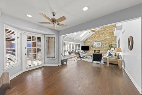 710 Longfellow Dr, Wheaton, IL 60189 photo 10