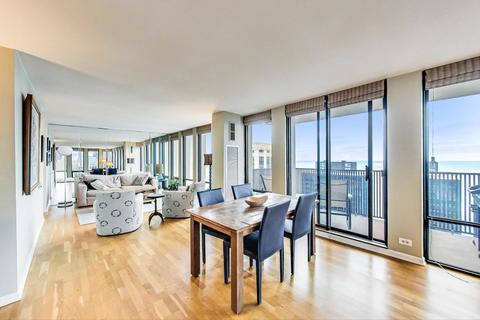 200 E Delaware Pl #33D, Chicago, IL 60611 photo 13