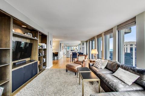 200 E Delaware Pl #33D, Chicago, IL 60611 photo 21