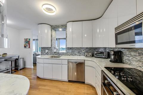 200 E Delaware Pl #33D, Chicago, IL 60611 photo 17