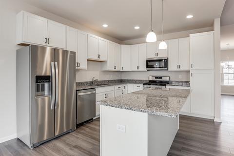 121 Ashton Dr, Maple Park, IL 60151 photo 3
