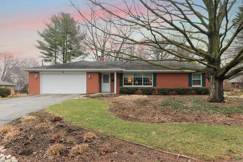2 Kent Dr, Normal, IL 61761 photo 1