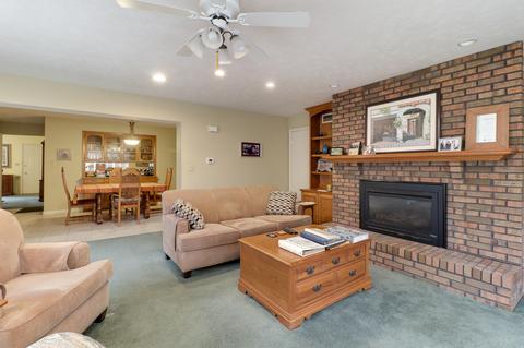 2 Kent Dr, Normal, IL 61761 photo 15