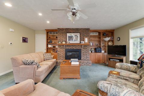 2 Kent Dr, Normal, IL 61761 photo 13