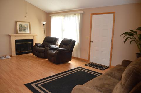 1260 Deerpath Dr, Morris, IL 60450 photo 2