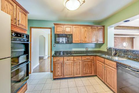 3932 Arthur Ave, Brookfield, IL 60513 photo 9