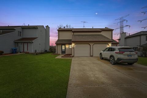 990 Autumn Ln, Aurora, IL 60505 photo 1