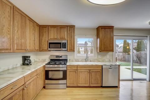 1104 Washington St, Bartlett, IL 60103 photo 16