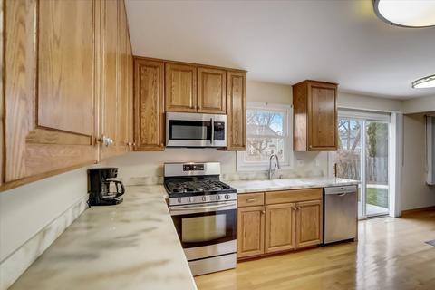 1104 Washington St, Bartlett, IL 60103 photo 12
