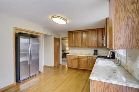 1104 Washington St, Bartlett, IL 60103 photo 14