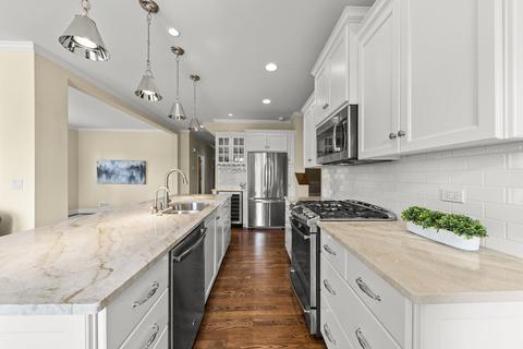 1008 Mackenzie Pl, Wheaton, IL 60187 photo 9