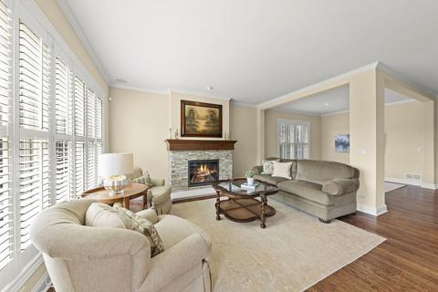 1008 Mackenzie Pl, Wheaton, IL 60187 photo 12