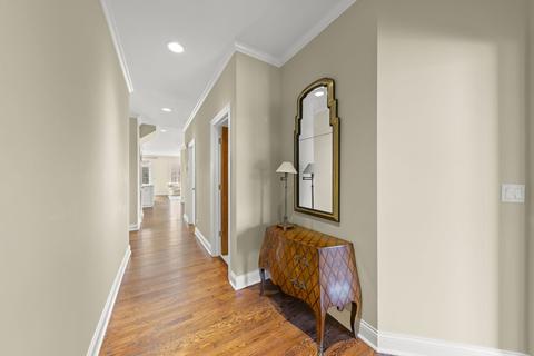 1008 Mackenzie Pl, Wheaton, IL 60187 photo 2