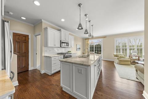 1008 Mackenzie Pl, Wheaton, IL 60187 photo 8
