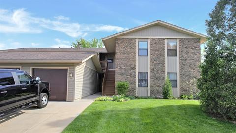 1340 Laguna Ct #D, Hanover Park, IL 60133