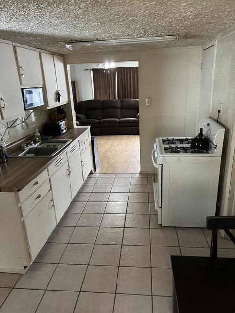 910 Douglas St, Morris, IL 60450 photo 5