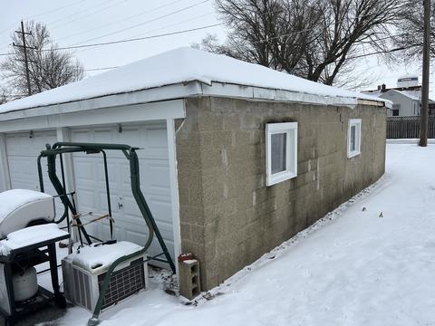 910 Douglas St, Morris, IL 60450 photo 9