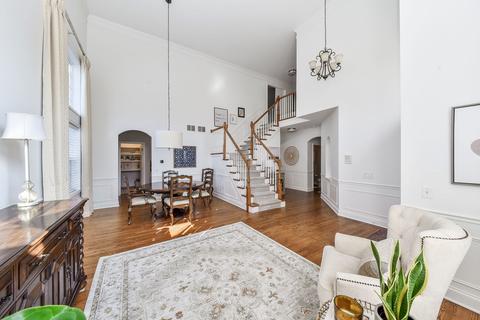 705 Wakeman Ave, Wheaton, IL 60187 photo 5