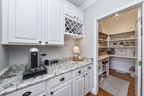 705 Wakeman Ave, Wheaton, IL 60187 photo 16