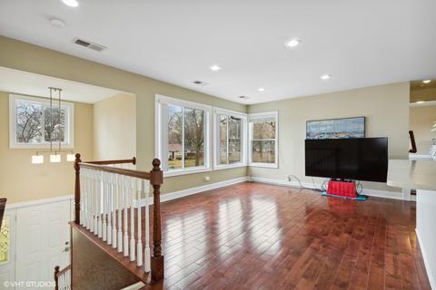 2804 Oriole Ln, Rolling Meadows, IL 60008 photo 2