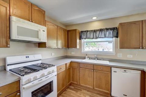 28928 Pilgrims Pass, Lakemoor, IL 60051 photo 13