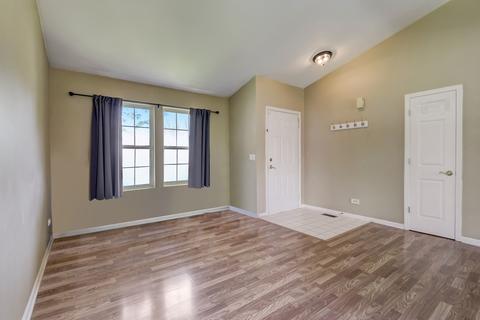 28928 Pilgrims Pass, Lakemoor, IL 60051 photo 4