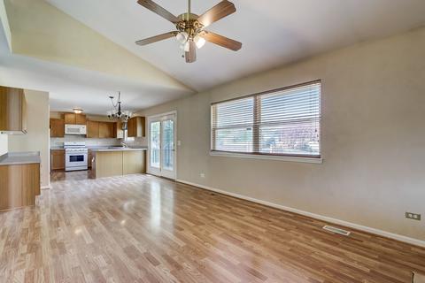 28928 Pilgrims Pass, Lakemoor, IL 60051 photo 8
