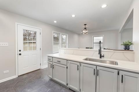 17840 Burnham Ave, Lansing, IL 60438 photo 17