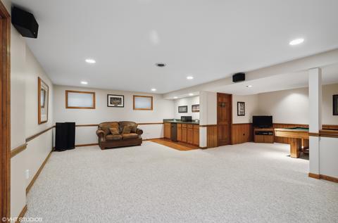 1918 Chatham Dr, Wheaton, IL 60187 photo 25