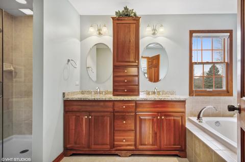 1918 Chatham Dr, Wheaton, IL 60187 photo 18