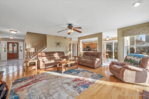 358 Hampton St, Cary, IL 60013 photo 10
