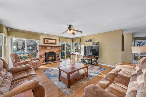358 Hampton St, Cary, IL 60013 photo 11