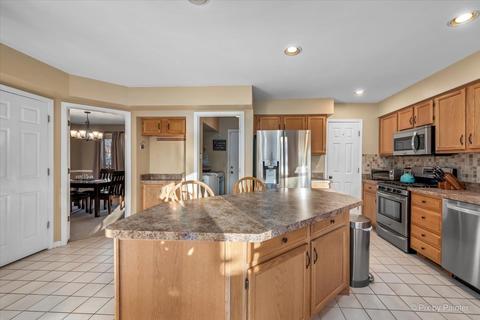 358 Hampton St, Cary, IL 60013 photo 14