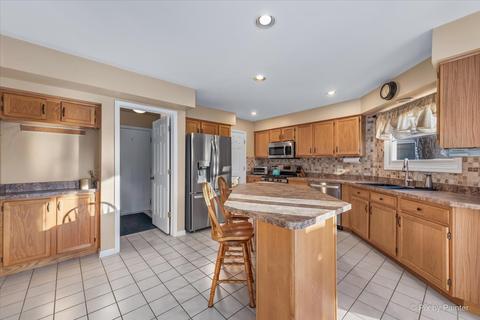 358 Hampton St, Cary, IL 60013 photo 13