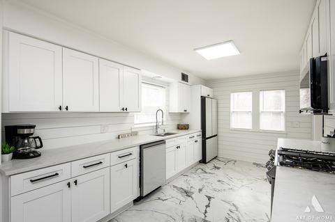 6744 N Chicora Ave, Chicago, IL 60646 photo 11