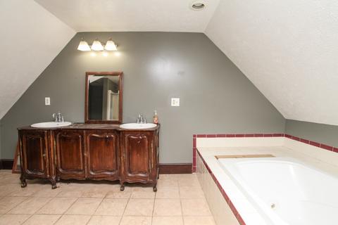 801 Summit St, Bloomington, IL 61701 photo 18