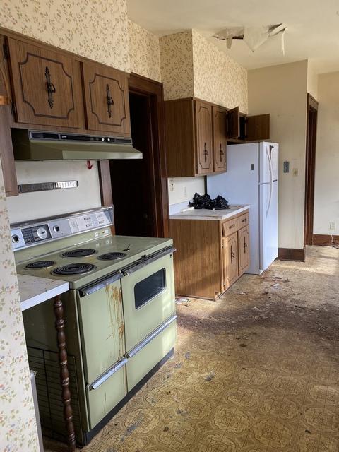 203 S Main St, Walnut, IL 61376 photo 12