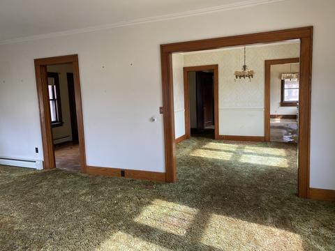 203 S Main St, Walnut, IL 61376 photo 4