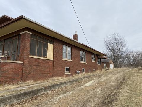 203 S Main St, Walnut, IL 61376 photo 18