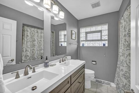 5948 W Maple Ave, Berkeley, IL 60163 photo 8