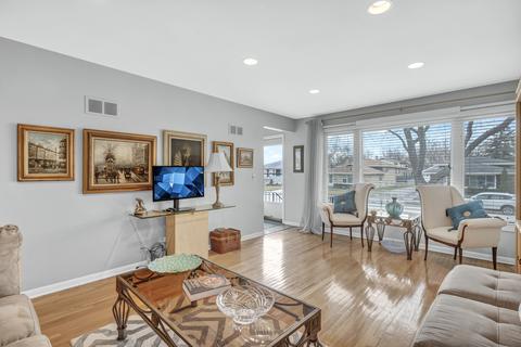5948 W Maple Ave, Berkeley, IL 60163 photo 4