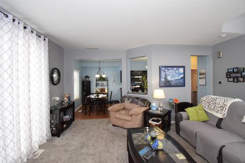 1677 Spaulding Rd, Bartlett, IL 60103 photo 5