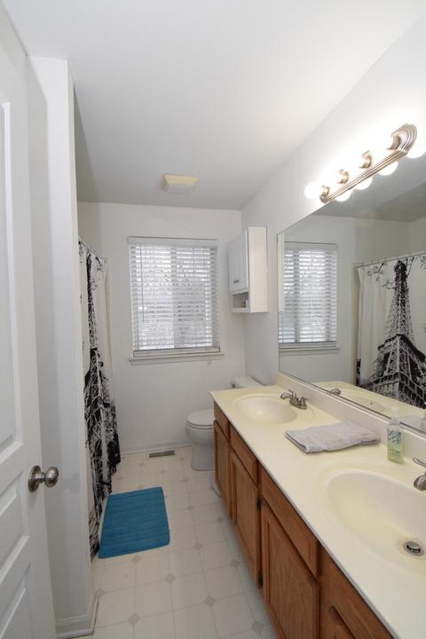 1677 Spaulding Rd, Bartlett, IL 60103 photo 17