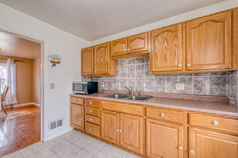 1100 Shuler St, Elgin, IL 60123 photo 9