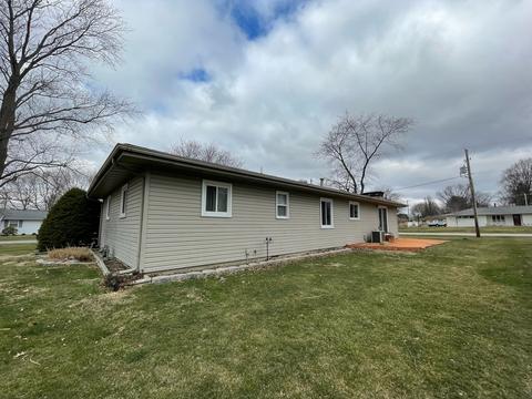 402 S Jackson St, Philo, IL 61864 photo 29