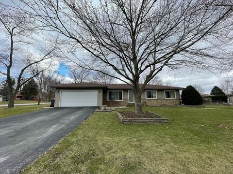 402 S Jackson St, Philo, IL 61864 photo 1