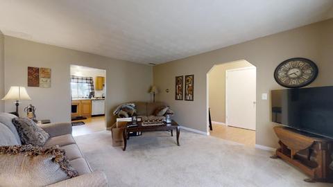 402 S Jackson St, Philo, IL 61864 photo 7