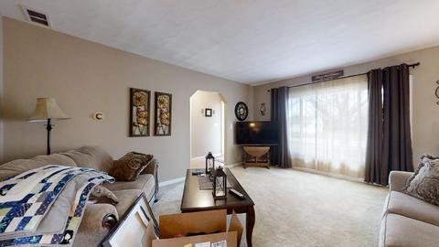 402 S Jackson St, Philo, IL 61864 photo 8