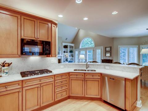27 Windsor Dr, Elmhurst, IL 60126 photo 9